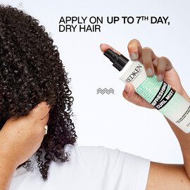 Refreshing Curl Mist Application