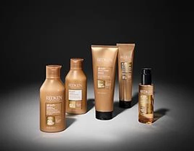 Building a Hydration Routine for Dry Hair