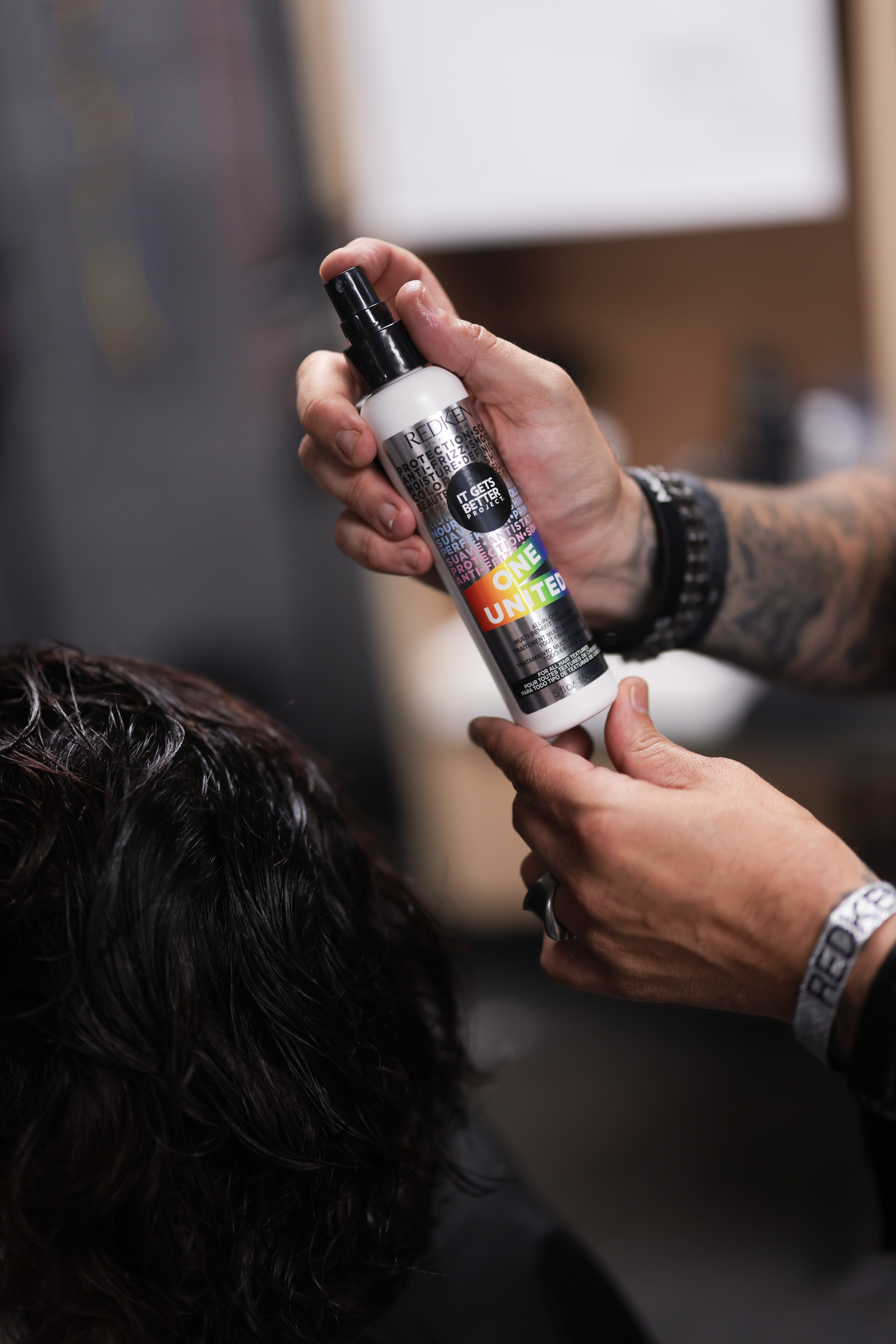 Redken One United Leave-In Treatment and Conditioner Miracle Worker For Hair